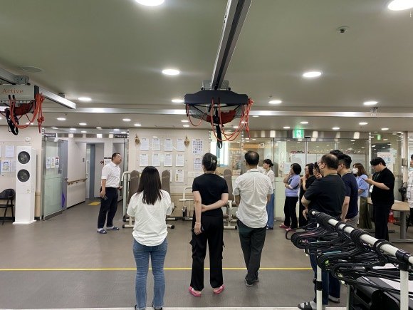 무경력 주간보호센터 창업 1년 만에 정원 마감 달성 사례